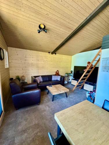 Alpthal Apartment | Ferienwohnung Brunni-Lodge direkt im Skigebiet