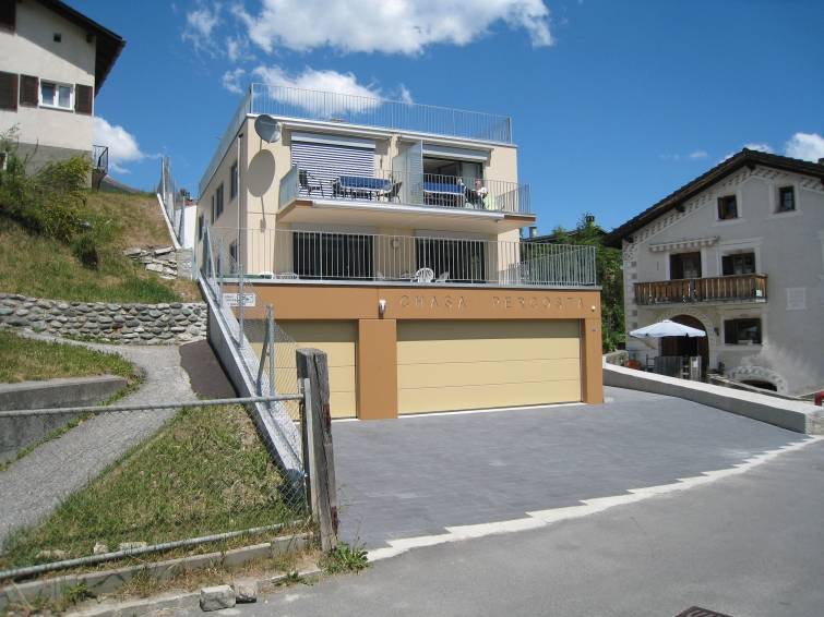 Engadin Scoul Apartment | Ferienwohnung Chasa Percosta