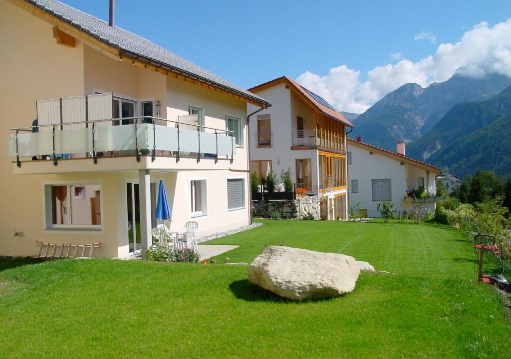 Engadin Scoul Apartment | Ferienwohnung Grieder Scuol