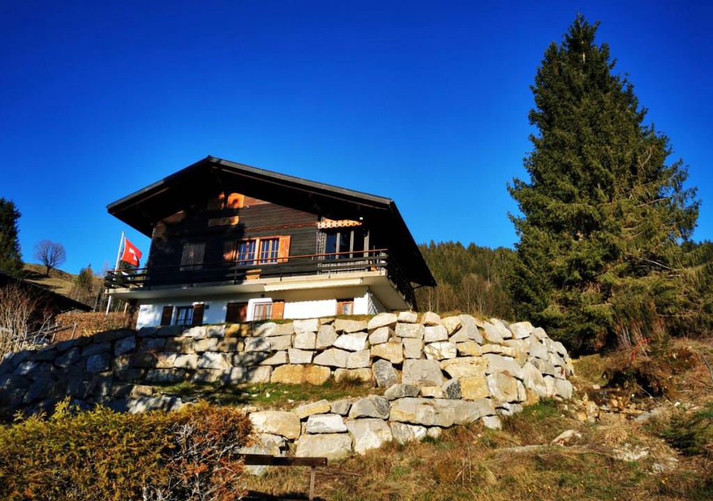 Plaffeien Apartment | Ferienwohnung im Chalet am Bach