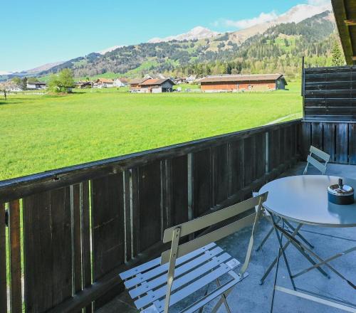 Frutigen Apartment | Ferienwohnung mit Balkon nahe Interlaken & Adelboden
