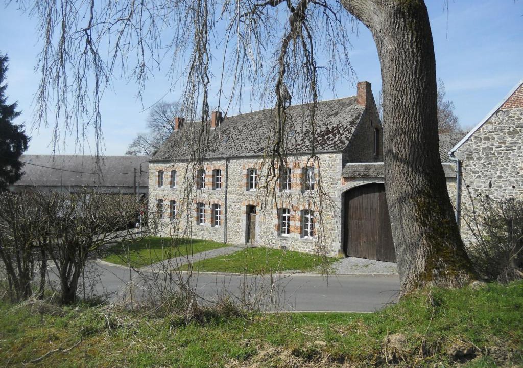 Bas-Lieu Bed & Breakfast | Ferme De Guersignies B&B
