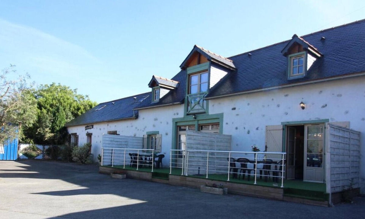 Lau-Balagnas House | Ferme et so de may