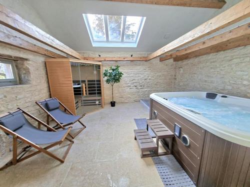 Ruffey-les-Beaune Villa | Ferme spacieuse climatisée, SPA & Pétanque