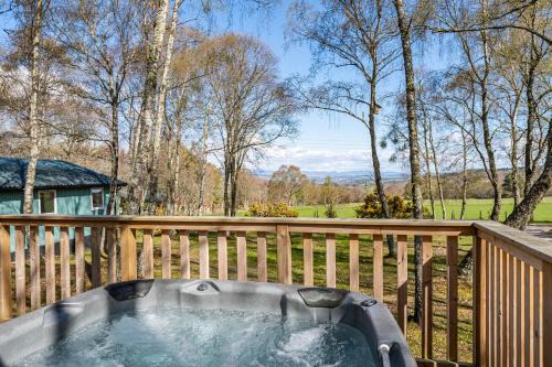 Lewiston House | Fern Lodge 2 with Hot Tub