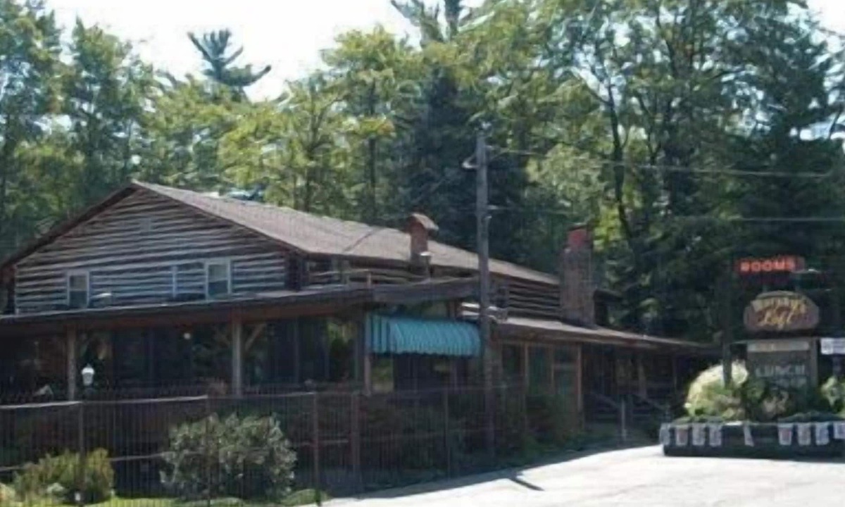 Blakeslee Hotel | Fern Ridge Motel