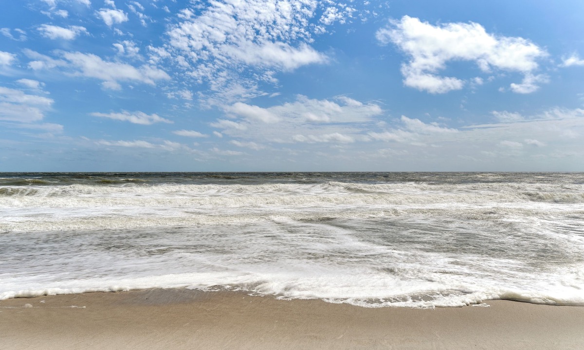 Fernandina Beach Apartment | Fernandina Beach Paradise: Steps to Shore!