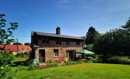 Saint-Michel-de-Montjoie House | Fernfields Rural Gite, couples price