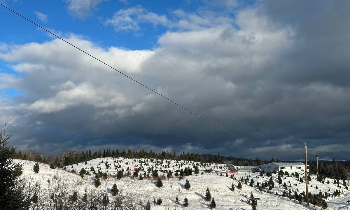 Canaan Cabin | FernRay, a charming lodge located on 154 acre Christmas tree farm with trails