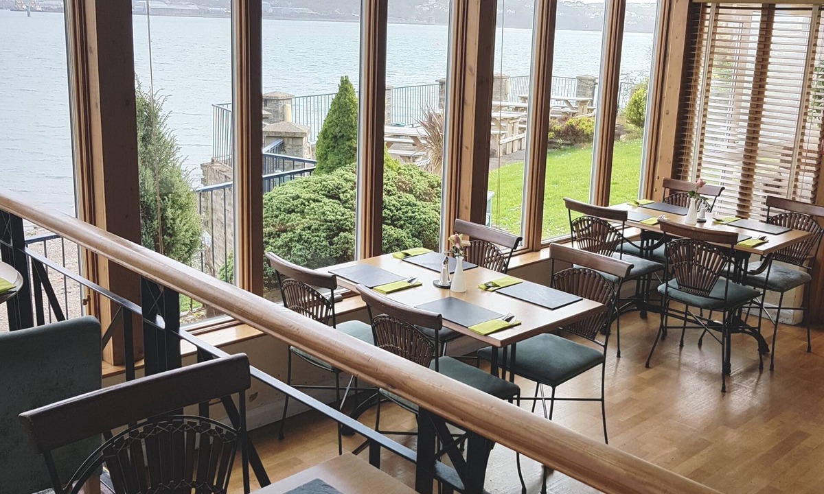 Llanstadwell Bed & Breakfast | Ferry House Inn