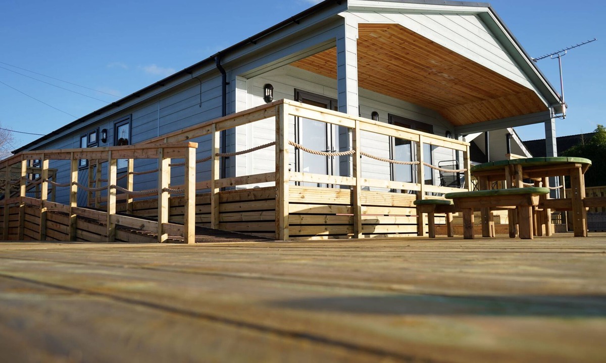 Brundall Cottage | Ferry Lodge - Norfolk Broads