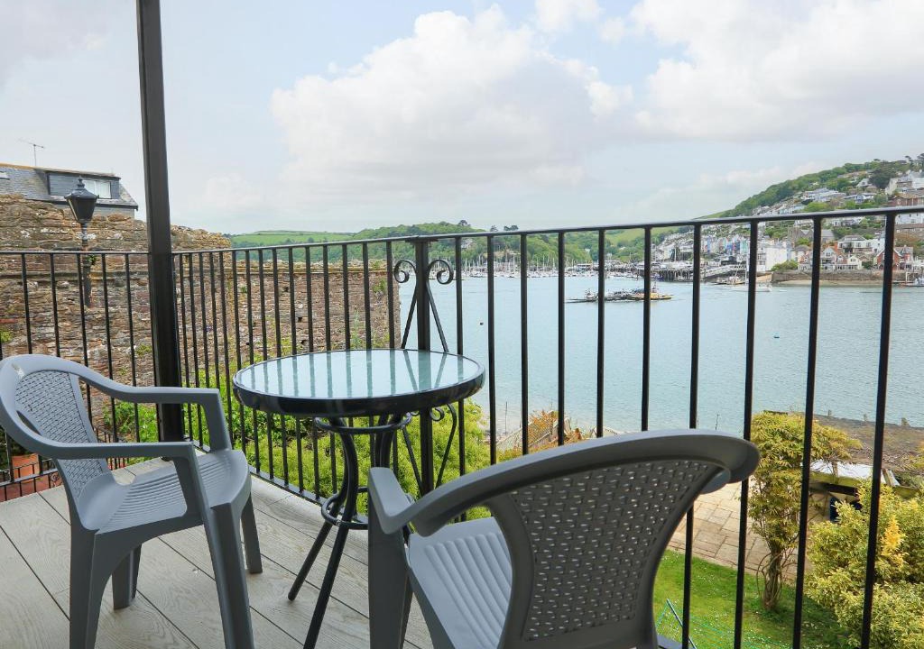 Dartmouth Apartment | Ferry View