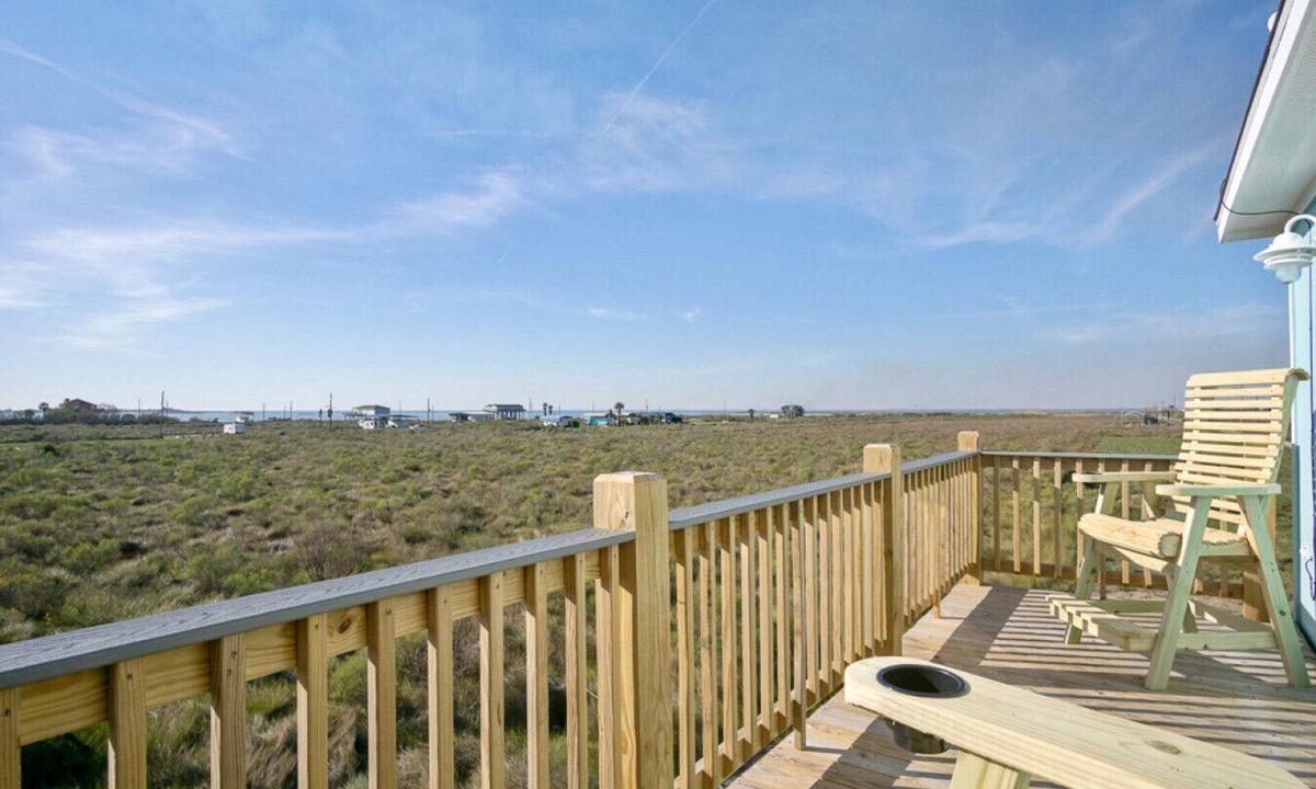 Gilchrist House | Fetching, cozy home, Sleeps 4! Pet&kid friendly!