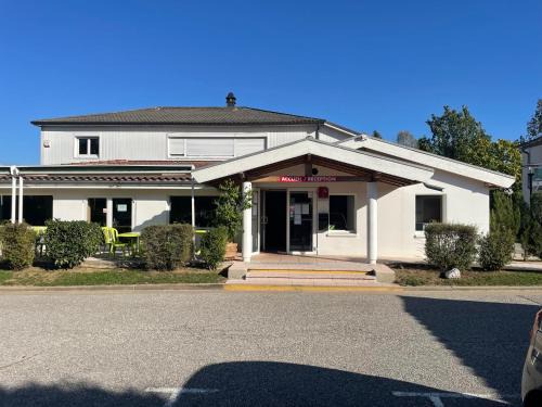 Seynod Hotel | FH Confort Annecy