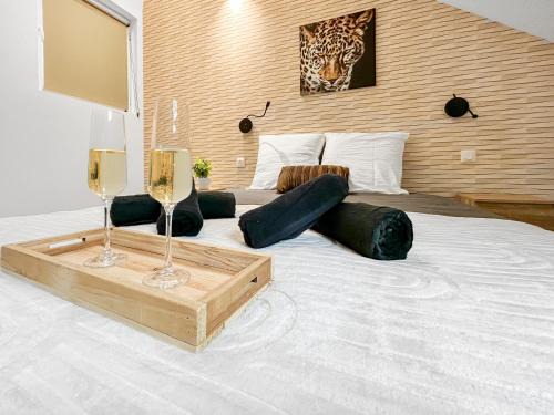 Tourcoing Apartment | Fibre Ultra-Rapide, Lit Queen Size, Cosy & Calme