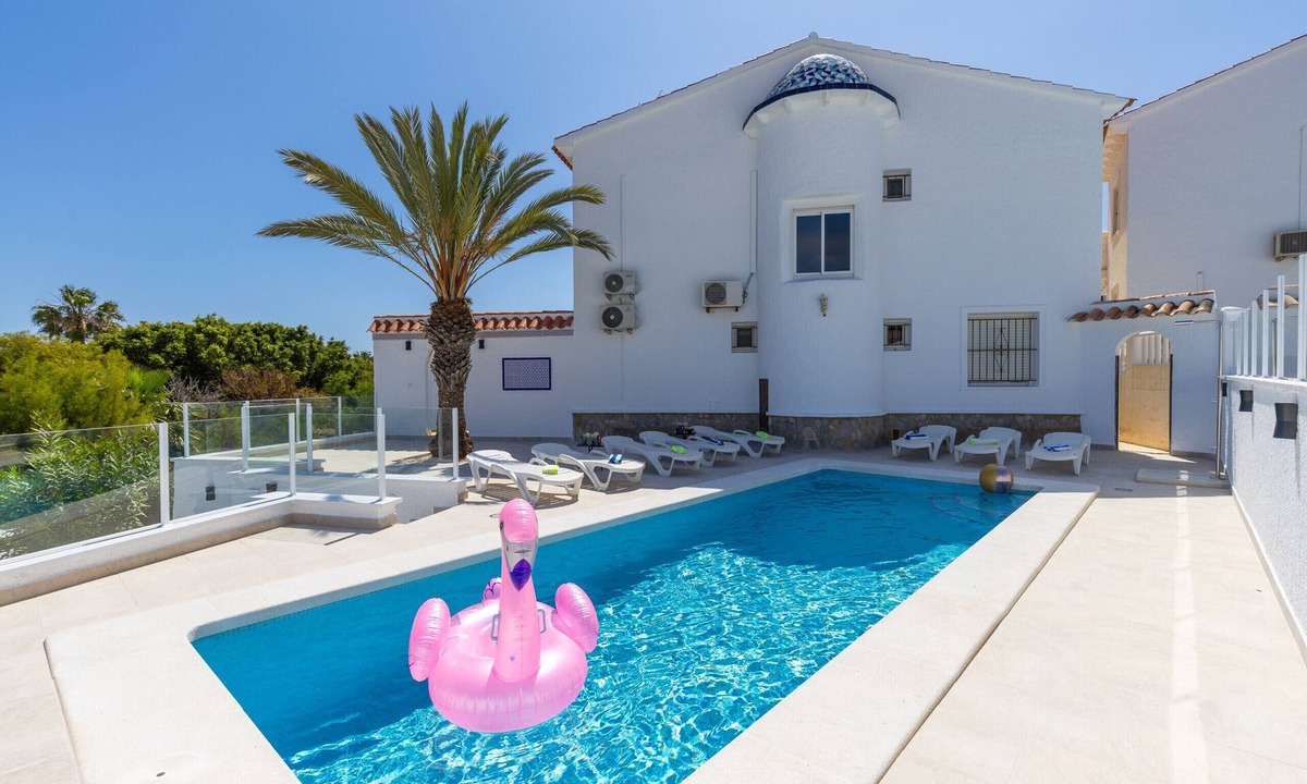 Flamenca Beach Villa | Fidalsa Prime Mediterranean Beachfront