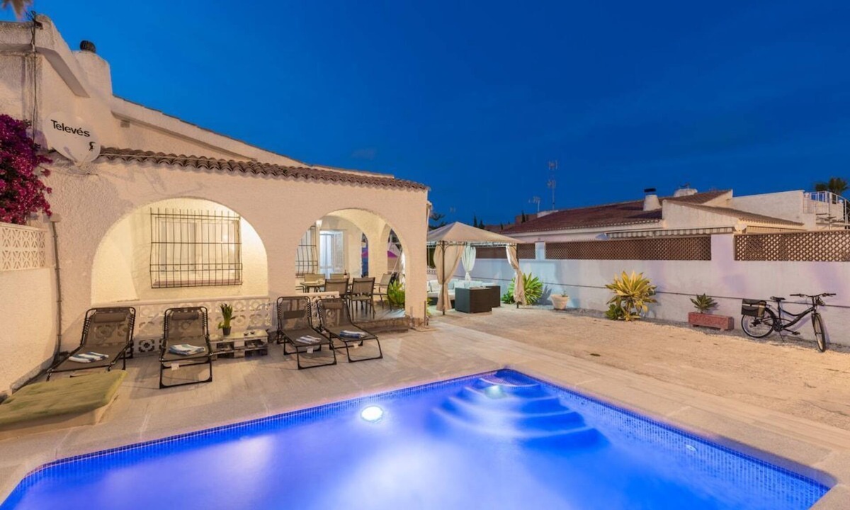 Torrevieja Villa | Fidalsa Relax Pool your Refuge