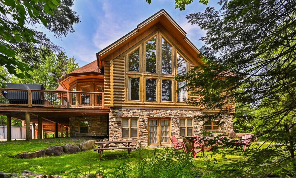 Fiddler Lake Resort Ski Chalet | Fiddler Lake Resort - Deer 30