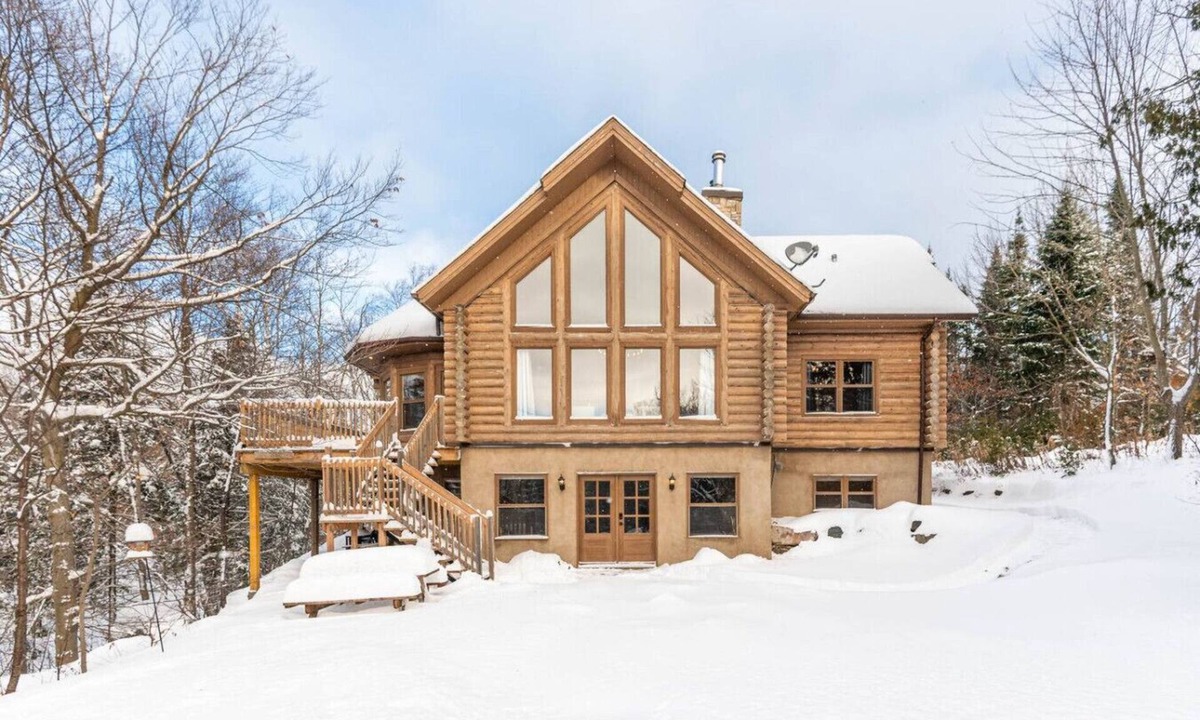 Fiddler Lake Resort House | Fiddler Lake Resort – Deer 6