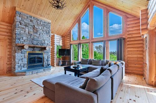 Fiddler Lake Resort Ski Chalet | Fiddler Lake Resort - Deer 81