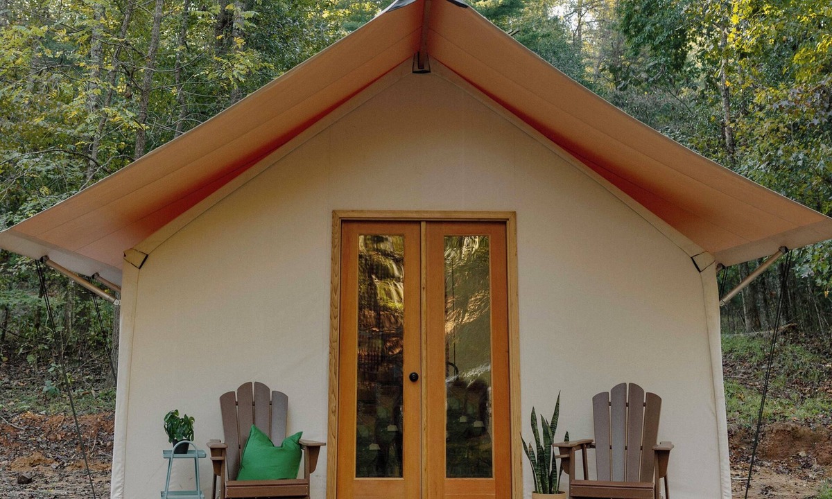 Travelers Rest Cabin | Field Trip Unit 6 XL Canvas Cabin