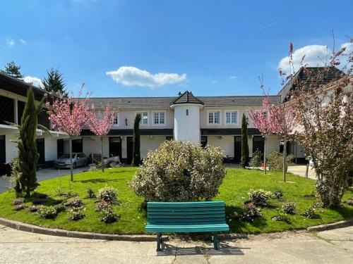 Saint-Martin-en-Biere Apartment | Fiery Horse
