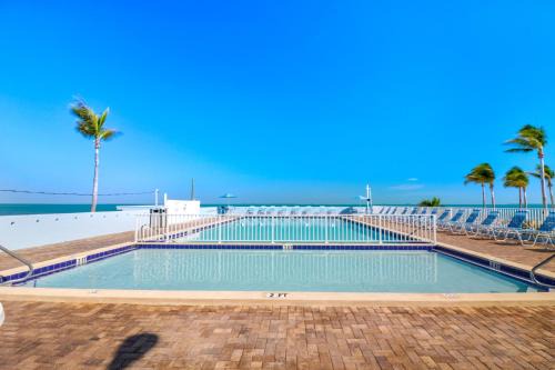 Long Key Resort | Fiesta Key RV Resort Standard Room 8