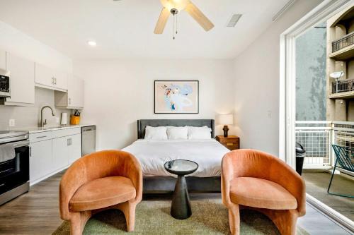 SoNo Apartment | FIFA 2026 Stay - Stylish Studio King Bed Downtown ATL - 2 Mi from Mercedes-Benz Stadium -6