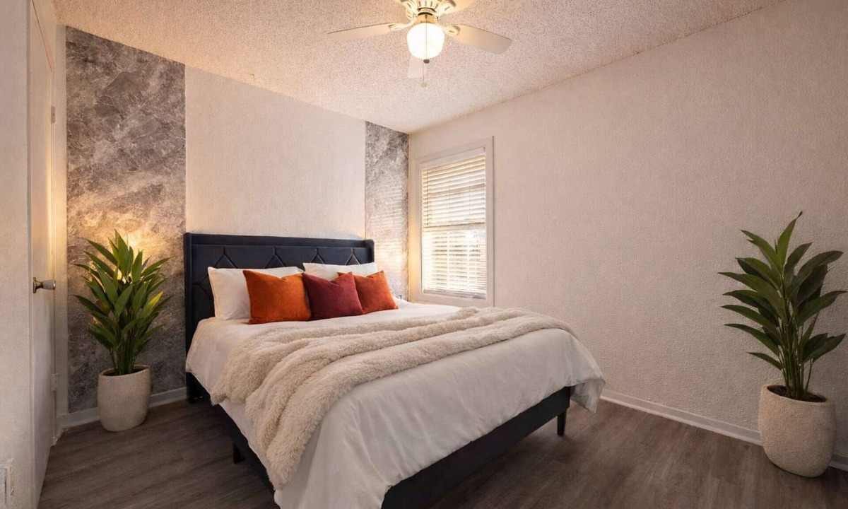 Central Arlington Apartment | FIFA 2026 Walk to AT&T Stadium | Modern 2BR
