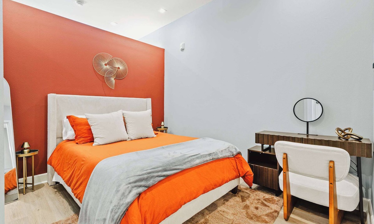 Cedars Apartment | FIFA Base Camp | Rooftop · King Bed | Dallas
