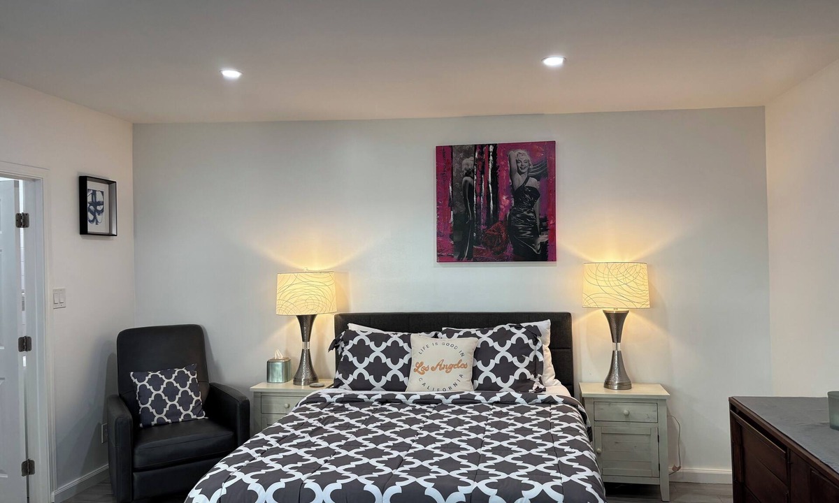 West Los Angeles House | FIFA‼️Only 12 Miles‼️World Cup‼️Guest House-Studio- RemodelWestside Location!