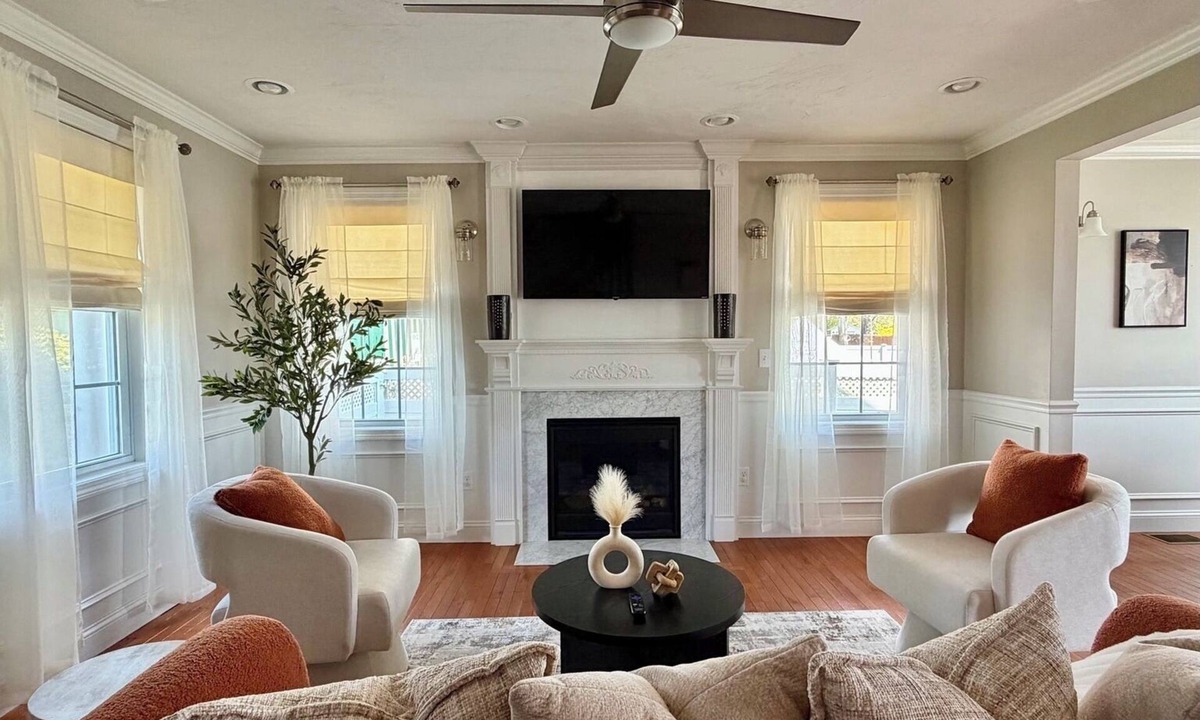 Valley Falls House | FIFA Ready - Game Room - 25 mins to Stadium
