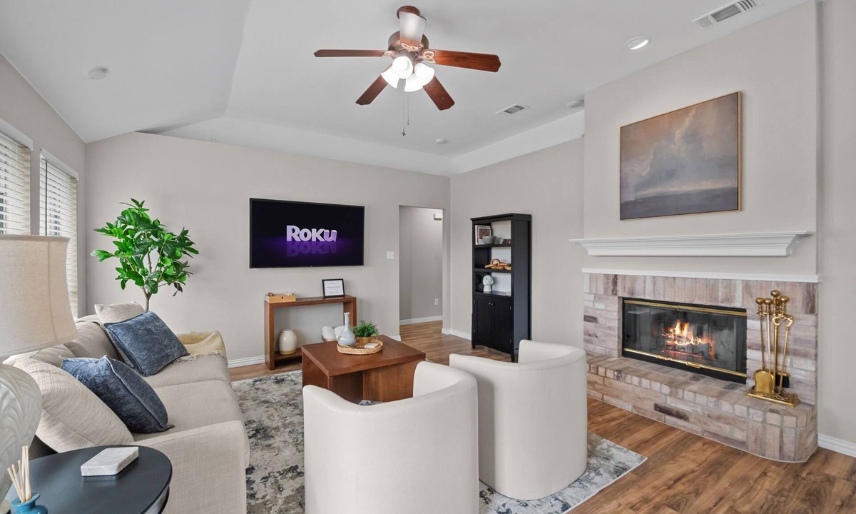 South Arlington House | FIFA World Cup 2026 Home | AT&T Stadium 10 Min | Sleeps 8 | Grand Prairie