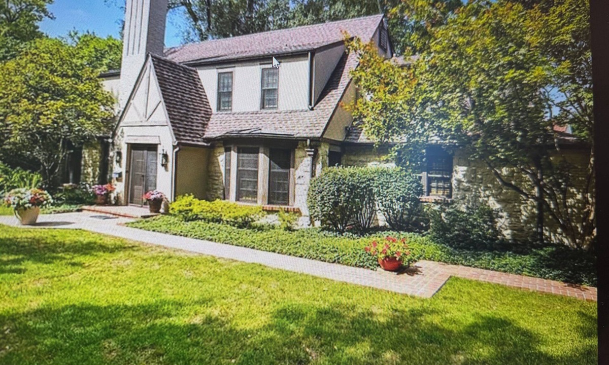 Kansas City House | FIFA World Cup LUXURY 4 bedroom home in Kansas City, Country Club Plaza Area