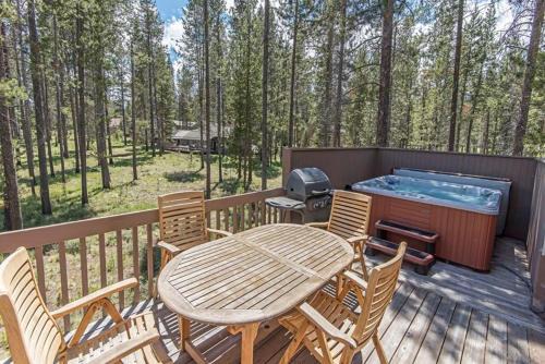 Sunriver House | Filbert 17 - Meredith Lodging