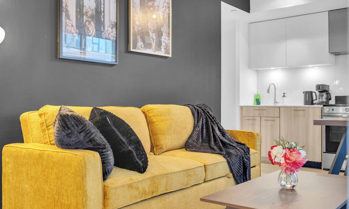 Downtown Toronto Hotel | Fillmore Downtown Suites