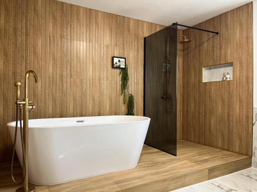 Licko Lesce Apartment | Filuma Suite - Gacka River