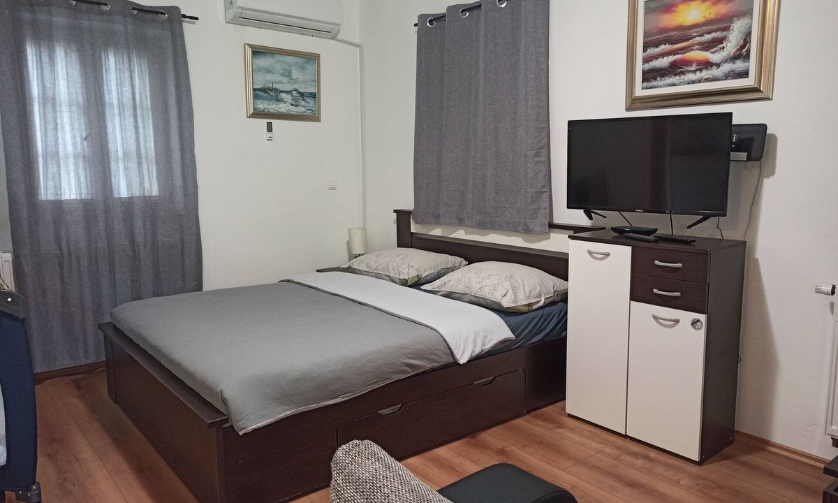 Rudanovac House | Finca "5-Schlafzimmer-Haus" mit Bergblick by Interhome