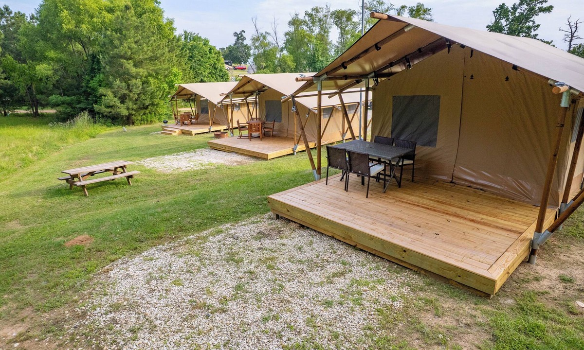 Onalaska RV Rental | Find a Gentle, Cozy Retreat Beside Lake Livingston
