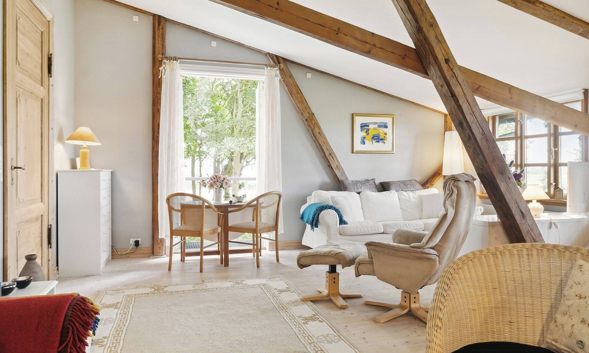 Fej House | Find inner silence in the old grain loft