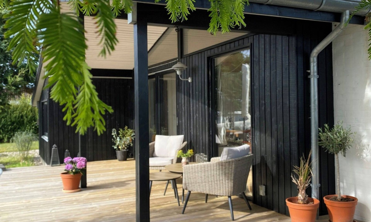 Næs House | Find peace in cosiest setting with sea glimpse