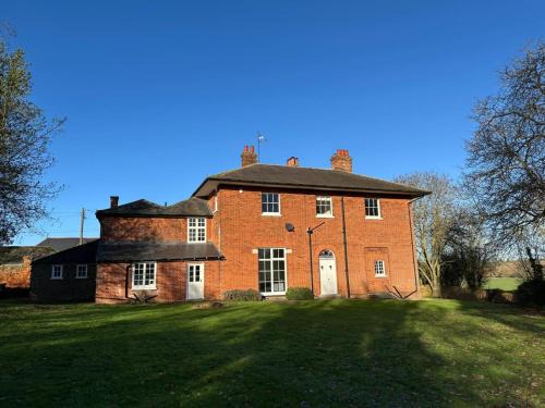 The Pelhams House | Finest Retreats - Clavering Hall