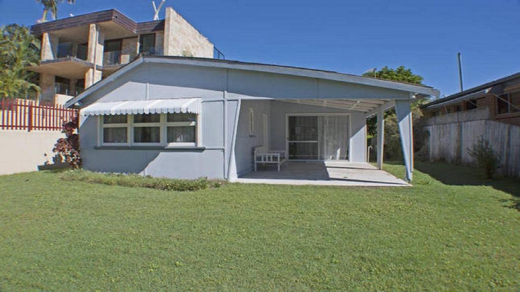 Fingal Head Apartment | Fingal Beach Shack by Kingscliff Accommodation