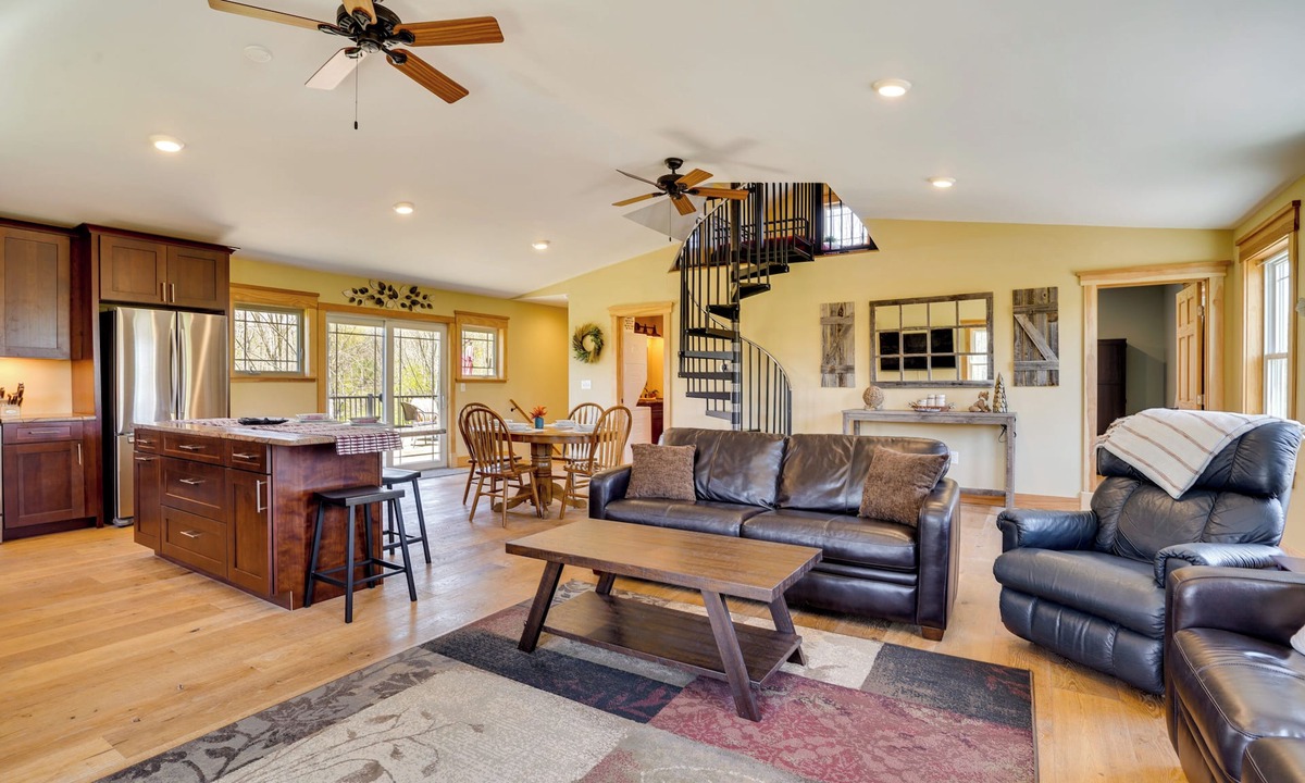 Phoenix Cottage | Finger Lakes Getaway w/Deck: On-site ATV Trails!