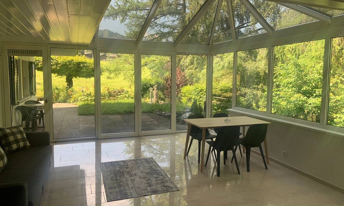Zweisimmen Apartment | Finkenwiese Suite - with billiard and sun room