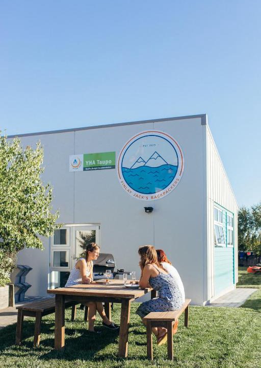 Taupo Hostel | Finlay Jack's Backpackers