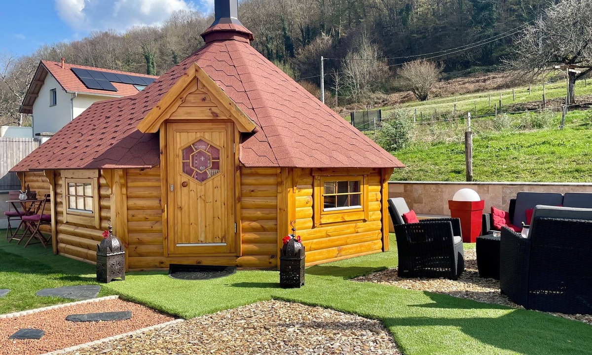 Voissant Cabin | Finnish Kota cody trip with jacuzzi and barrel sauna