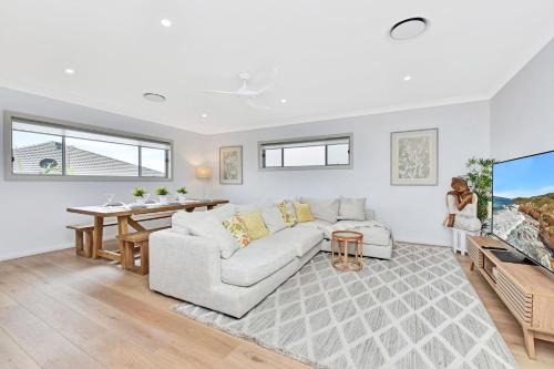 Caves Beach House | Finns at Caves Beach Resort