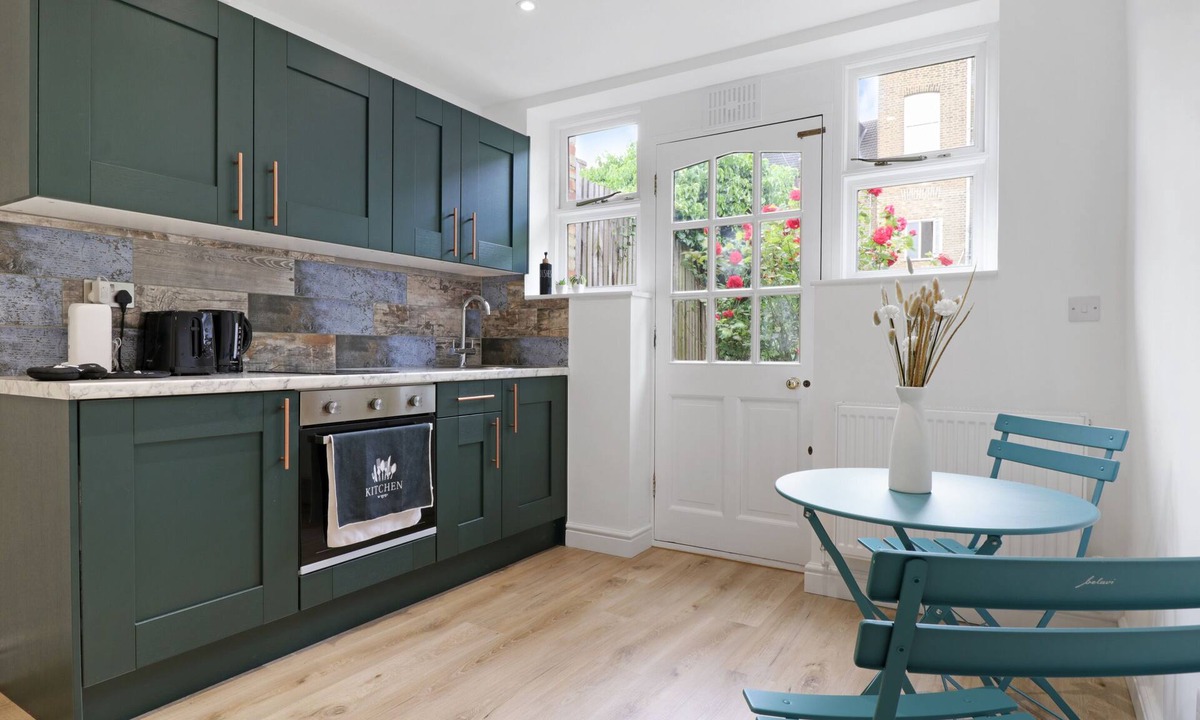 Brownswood Hotel | Finsbury Park Studios