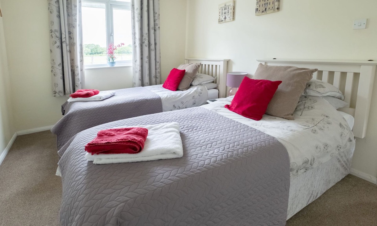 Henfield House | Fir Cottage by Interhome